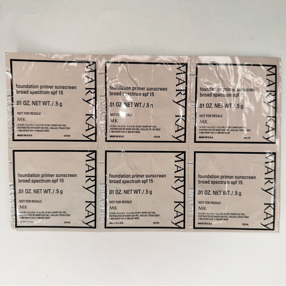 NEW MARY KAY FOUNDATION PRIMER SUNSCREEN BROAD SPECTRUM SPF 15 SAMPLE PACKETS